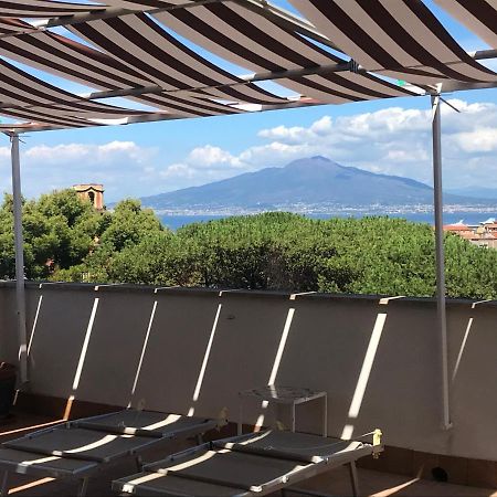 דירות סורנטו Casa Bice Amazing View Of Vesuvius מראה חיצוני תמונה