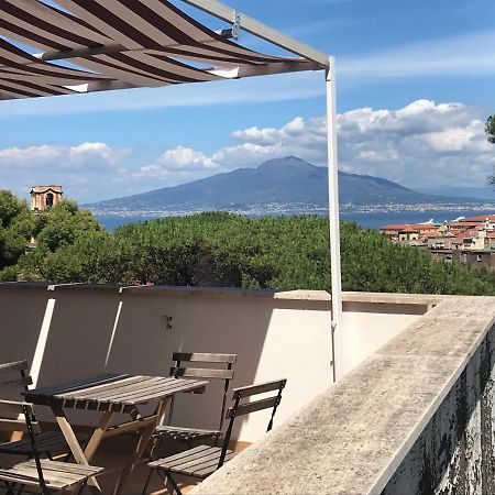 דירות סורנטו Casa Bice Amazing View Of Vesuvius מראה חיצוני תמונה