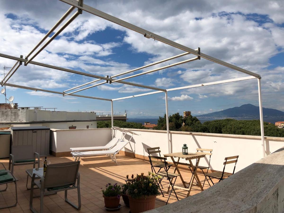 דירות סורנטו Casa Bice Amazing View Of Vesuvius מראה חיצוני תמונה